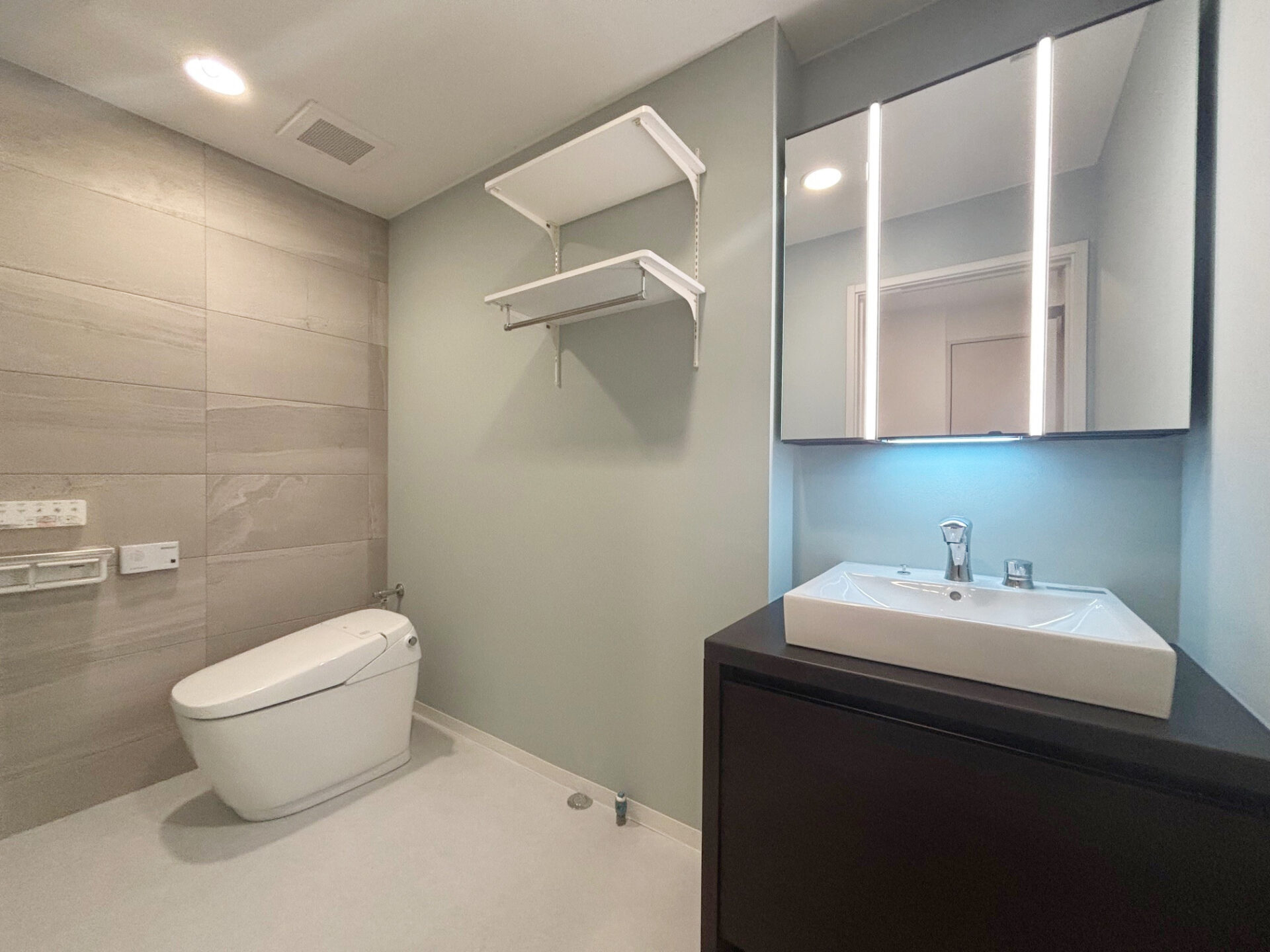 062ed4d1-8929-469d-9ae9-e4542d7b6193