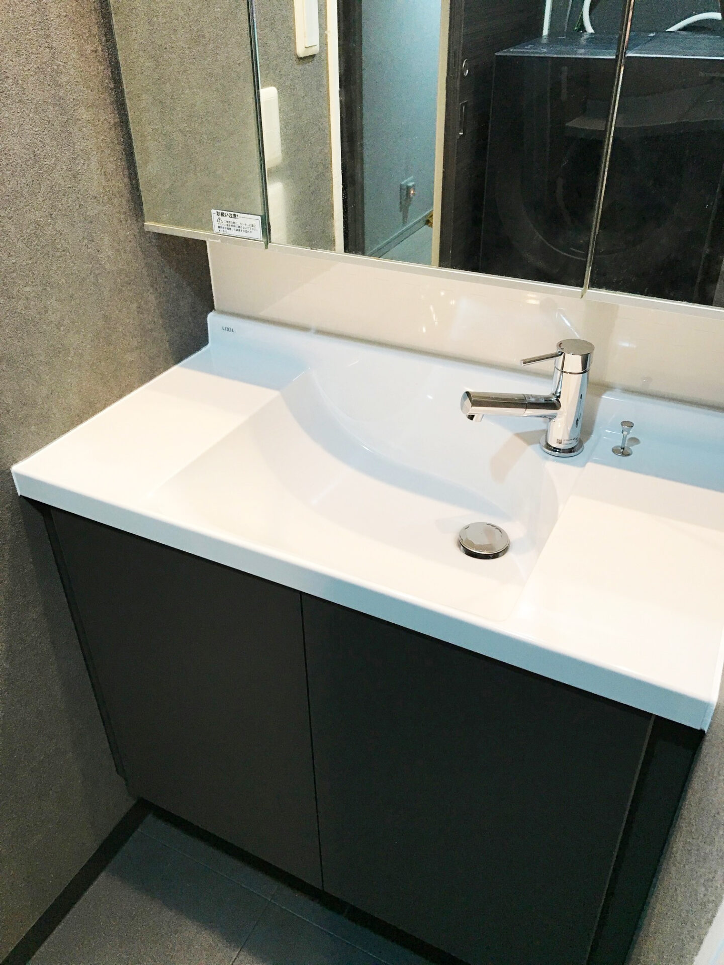 3b50986e-87f1-4877-87e2-6089df859367