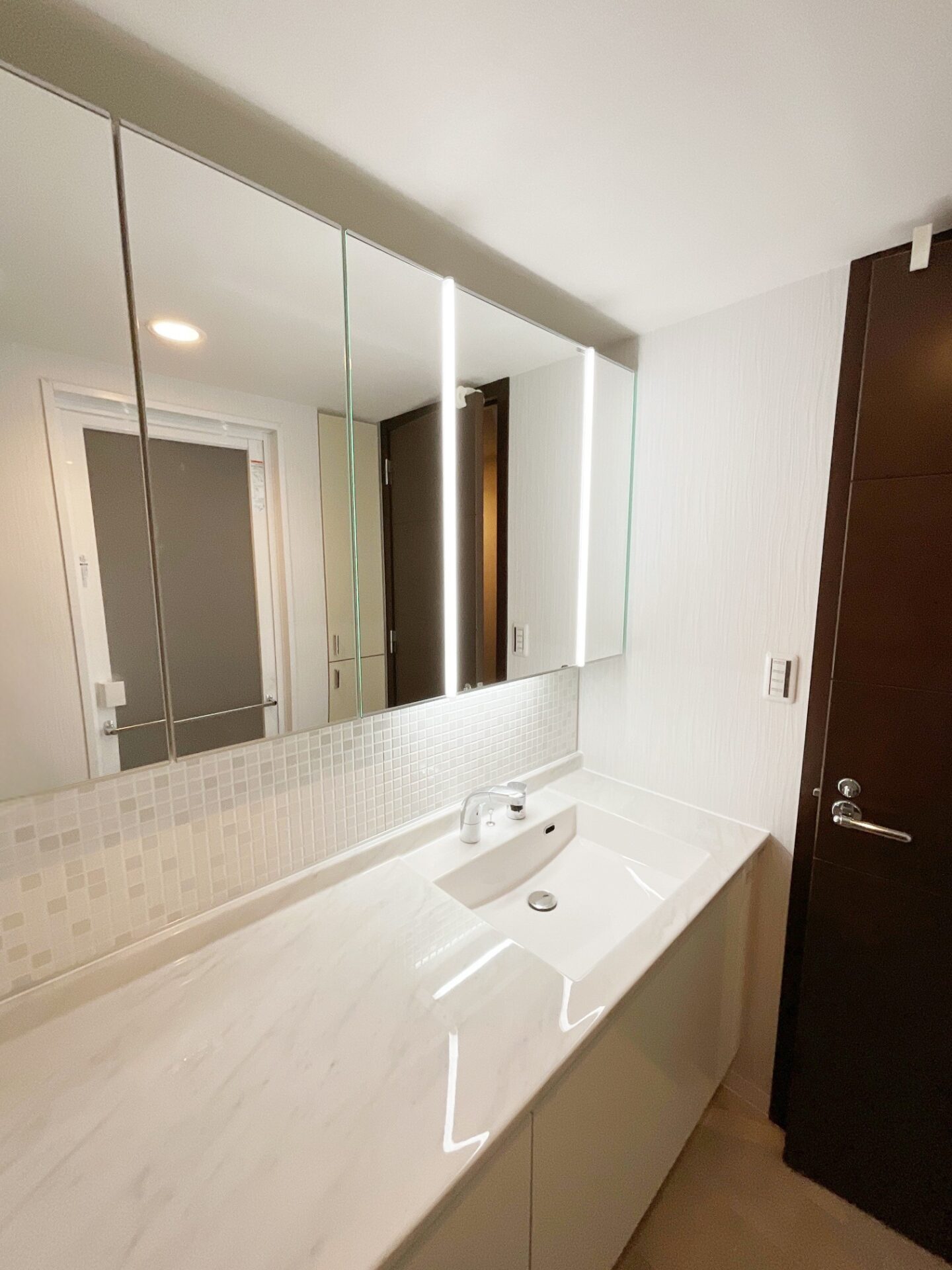 238567a9-2db1-4064-b137-61212b1f3378